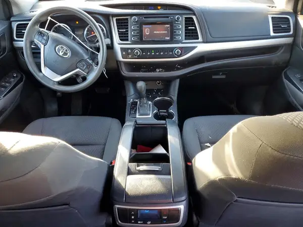 5TDBKRFH1GS330838 2016 TOYOTA HIGHLANDER - Image 8