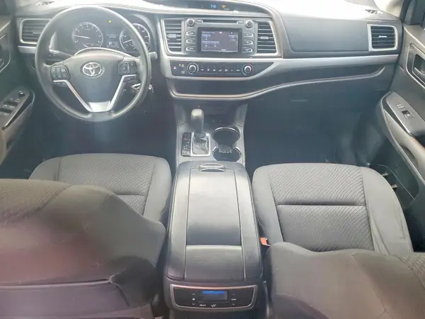 5TDBKRFH1GS331617 2016 TOYOTA HIGHLANDER - Image 8