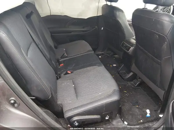 5TDBKRFH1GS338051 2016 TOYOTA HIGHLANDER - Image 8