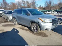 5TDBKRFH2GS231817 2016 TOYOTA HIGHLANDER