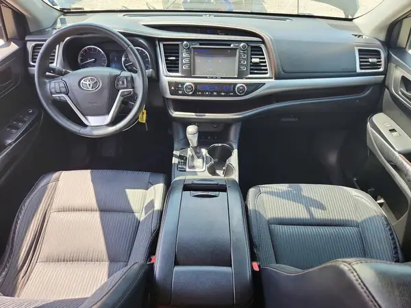 5TDBKRFH2GS250416 2016 TOYOTA HIGHLANDER - Image 8