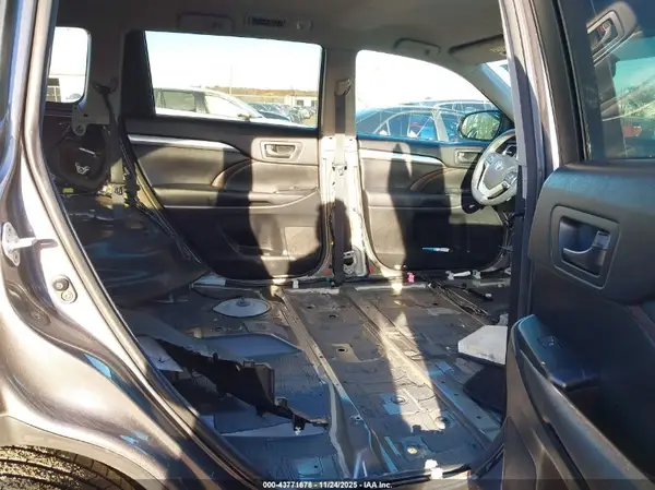 5TDBKRFH2GS251274 2016 TOYOTA HIGHLANDER - Image 8
