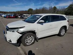 5TDBKRFH2GS268009 2016 TOYOTA HIGHLANDER