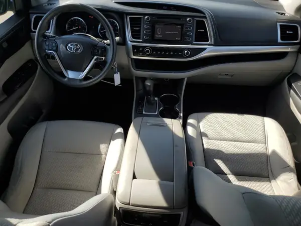 5TDBKRFH2GS268009 2016 TOYOTA HIGHLANDER - Image 8