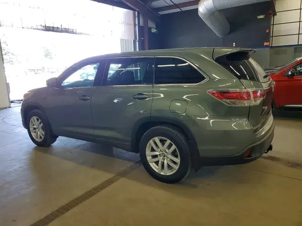5TDBKRFH2GS269323 2016 TOYOTA HIGHLANDER - Image 2