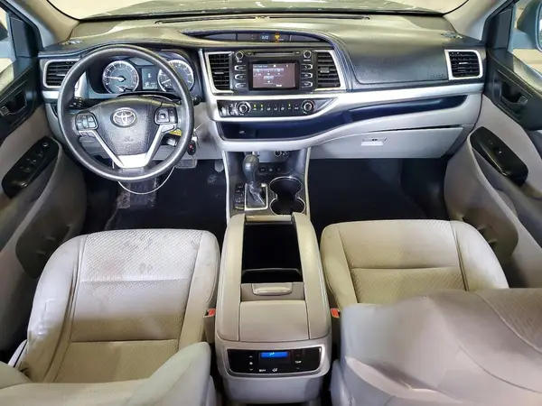 5TDBKRFH2GS269323 2016 TOYOTA HIGHLANDER - Image 8