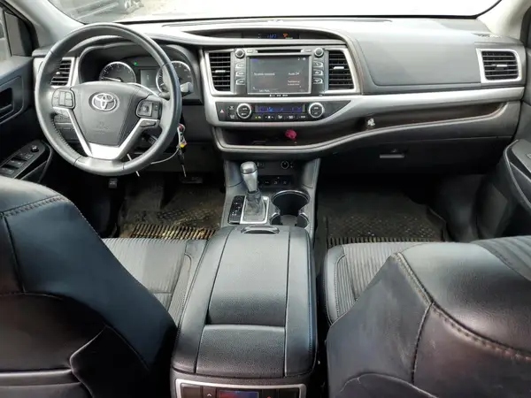 5TDBKRFH2GS291452 2016 TOYOTA HIGHLANDER - Image 8