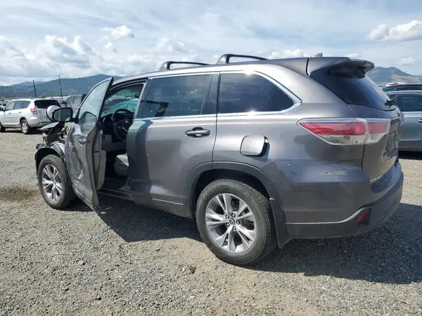 5TDBKRFH2GS303776 2016 TOYOTA HIGHLANDER - Image 2
