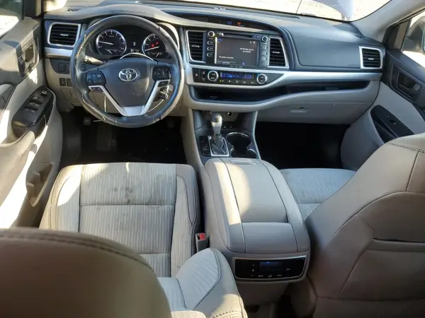 5TDBKRFH2GS304460 2016 TOYOTA HIGHLANDER - Image 8