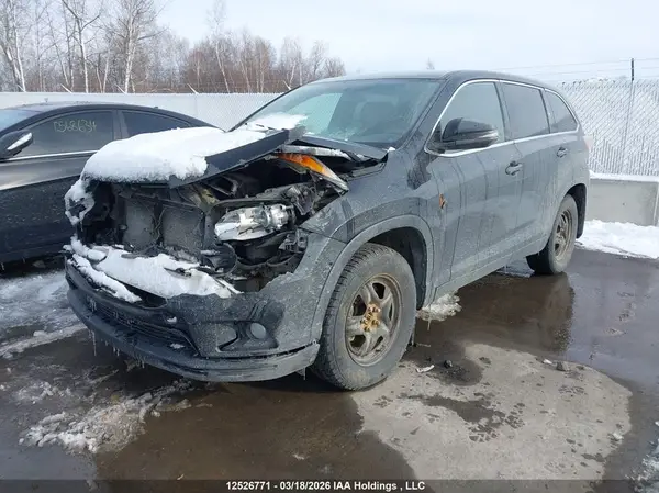 5TDBKRFH2GS315829 2016 TOYOTA HIGHLANDER - Image 2