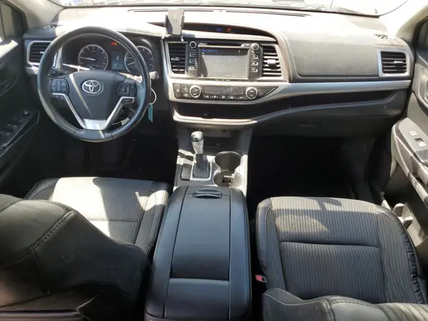 5TDBKRFH2GS323378 2016 TOYOTA HIGHLANDER - Image 8