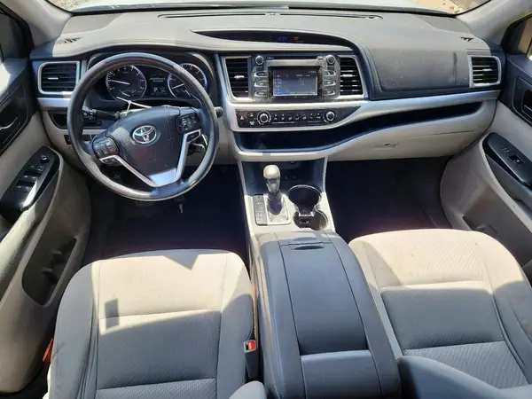 5TDBKRFH2GS323493 2016 TOYOTA HIGHLANDER - Image 8