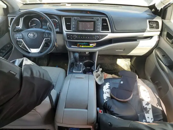 5TDBKRFH2GS338687 2016 TOYOTA HIGHLANDER - Image 8