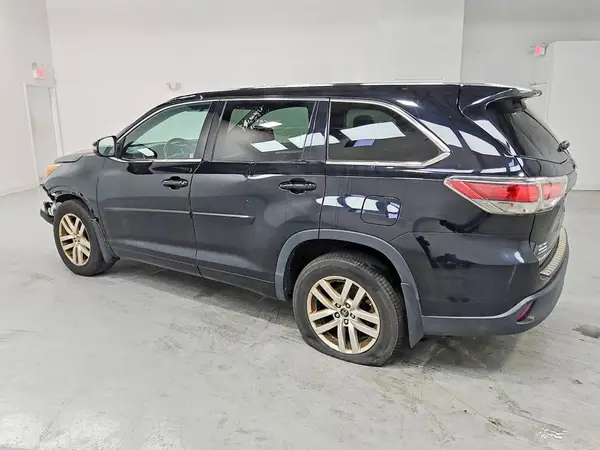 5TDBKRFH2GS347552 2016 TOYOTA HIGHLANDER - Image 2