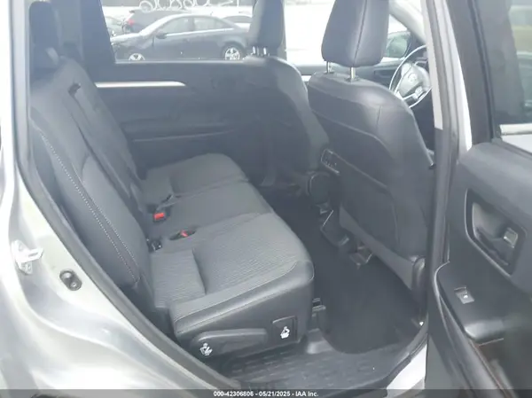 5TDBKRFH2GS348295 2016 TOYOTA HIGHLANDER - Image 8