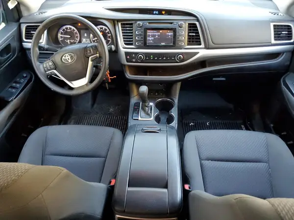 5TDBKRFH2GS349849 2016 TOYOTA HIGHLANDER - Image 8