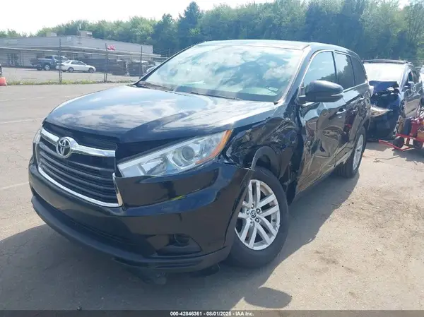 5TDBKRFH2GS350905 2016 TOYOTA HIGHLANDER - Image 2