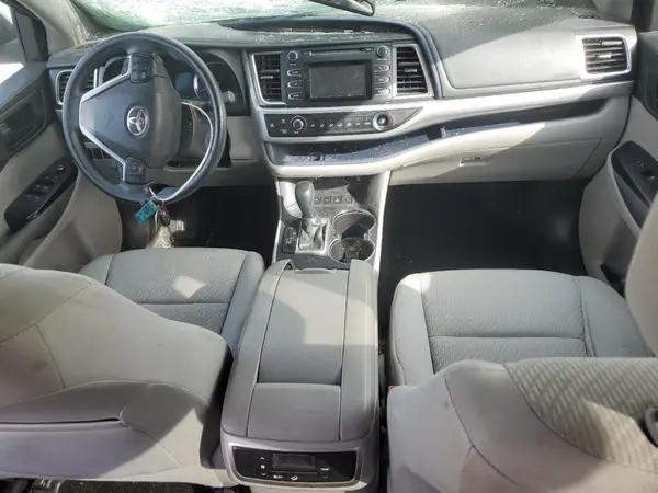 5TDBKRFH3GS239490 2016 TOYOTA HIGHLANDER - Image 8