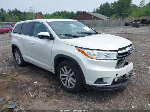 5TDBKRFH3GS243121 2016 TOYOTA HIGHLANDER - Image 1