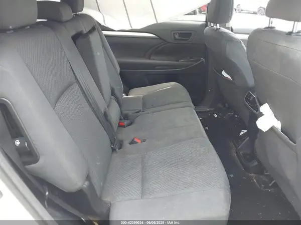 5TDBKRFH3GS243121 2016 TOYOTA HIGHLANDER - Image 8