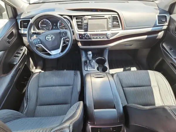 5TDBKRFH3GS251848 2016 TOYOTA HIGHLANDER - Image 8