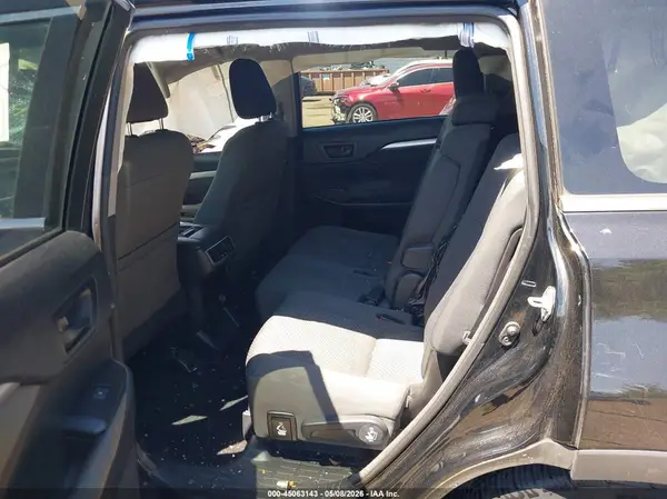 5TDBKRFH3GS256435 2016 TOYOTA HIGHLANDER - Image 8