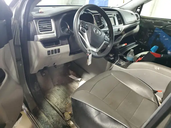 5TDBKRFH3GS267161 2016 TOYOTA HIGHLANDER - Image 8