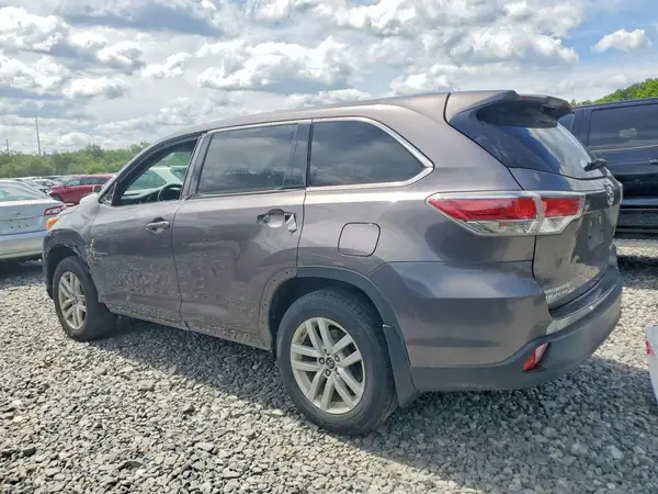 5TDBKRFH3GS271405 2016 TOYOTA HIGHLANDER - Image 2