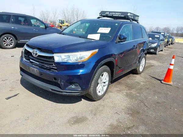5TDBKRFH3GS272280 2016 TOYOTA HIGHLANDER - Image 2