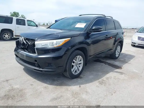 5TDBKRFH3GS300546 2016 TOYOTA HIGHLANDER - Image 2