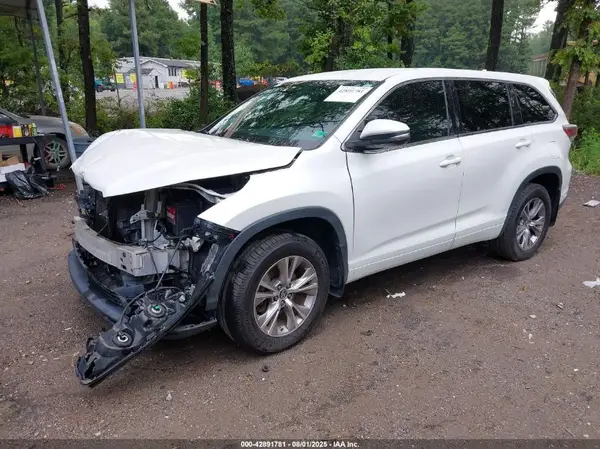 5TDBKRFH3GS306637 2016 TOYOTA HIGHLANDER - Image 2