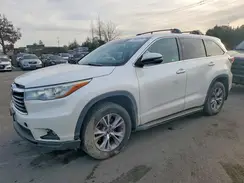 5TDBKRFH3GS307044 2016 TOYOTA HIGHLANDER