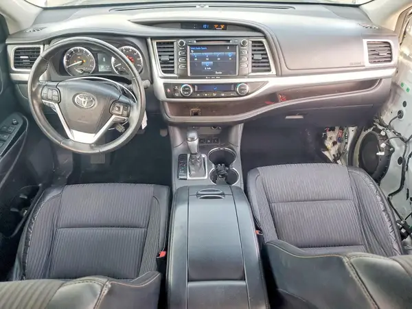 5TDBKRFH3GS307044 2016 TOYOTA HIGHLANDER - Image 8