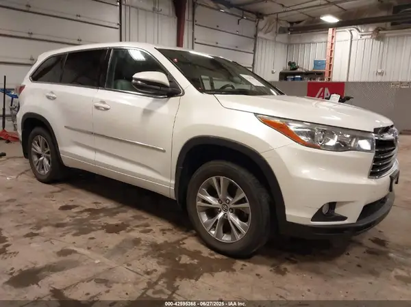 5TDBKRFH3GS308114 2016 TOYOTA HIGHLANDER - Image 1