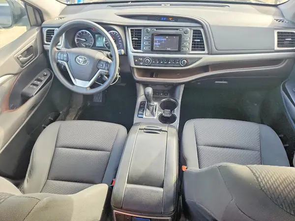 5TDBKRFH3GS331201 2016 TOYOTA HIGHLANDER - Image 8