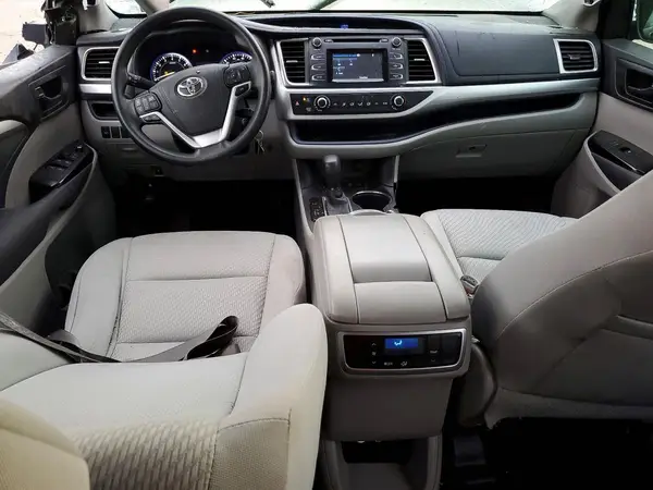 5TDBKRFH3GS338245 2016 TOYOTA HIGHLANDER - Image 8