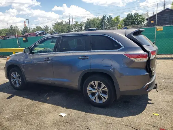 5TDBKRFH3GS340402 2016 TOYOTA HIGHLANDER - Image 2