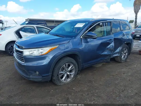 5TDBKRFH3GS350203 2016 TOYOTA HIGHLANDER - Image 2