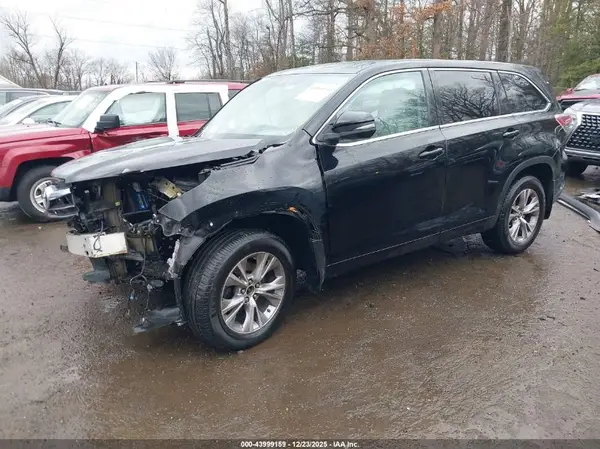 5TDBKRFH4GS233004 2016 TOYOTA HIGHLANDER - Image 2