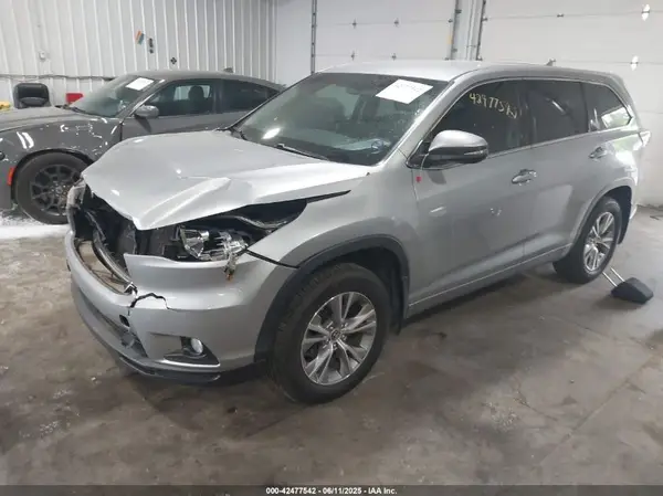 5TDBKRFH4GS248571 2016 TOYOTA HIGHLANDER - Image 2