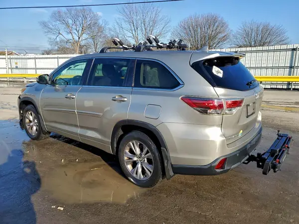 5TDBKRFH4GS253592 2016 TOYOTA HIGHLANDER - Image 2