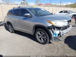 5TDBKRFH4GS255813 2016 TOYOTA HIGHLANDER