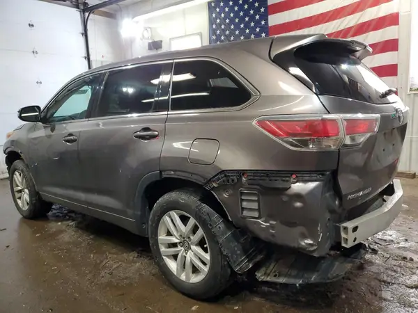 5TDBKRFH4GS258503 2016 TOYOTA HIGHLANDER - Image 2