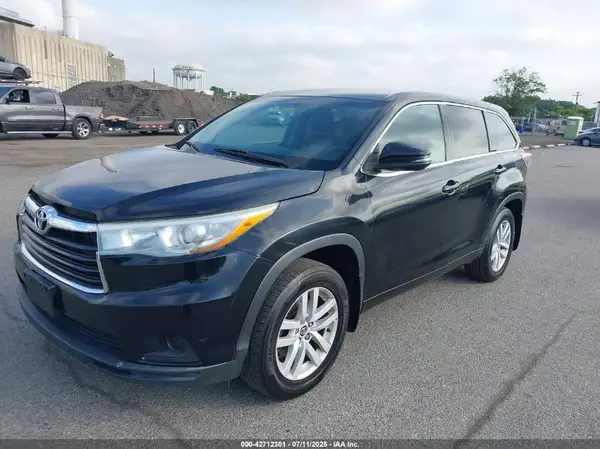 5TDBKRFH4GS265418 2016 TOYOTA HIGHLANDER - Image 2