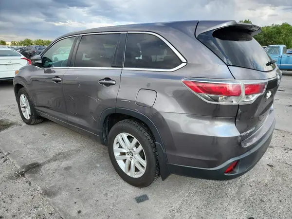 5TDBKRFH4GS273390 2016 TOYOTA HIGHLANDER - Image 2