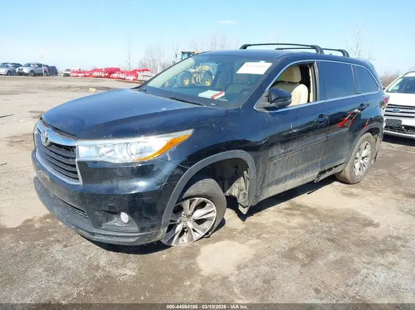 5TDBKRFH4GS292618 2016 TOYOTA HIGHLANDER - Image 2