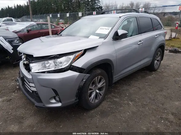 5TDBKRFH4GS297883 2016 TOYOTA HIGHLANDER - Image 2