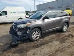 5TDBKRFH4GS298516 2016 TOYOTA HIGHLANDER