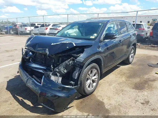 5TDBKRFH4GS301835 2016 TOYOTA HIGHLANDER - Image 2