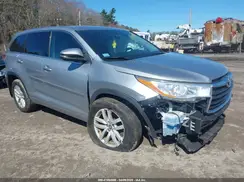 5TDBKRFH4GS316609 2016 TOYOTA HIGHLANDER